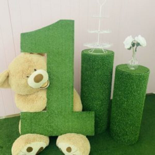 GRASS PLINTHS